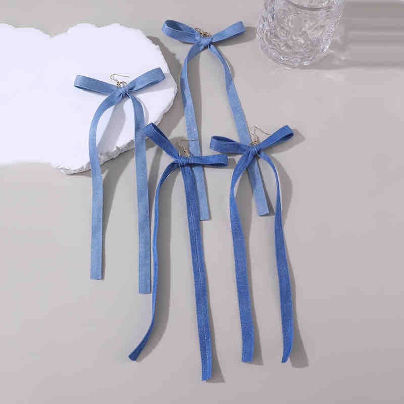 Bow tie earring  - Image 2