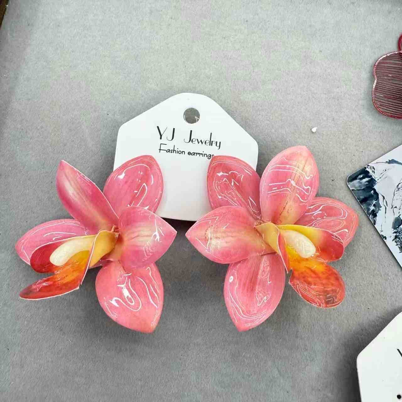 Acrylic earring - Image 3