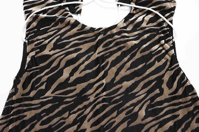 Velvet hollow strap dress - Image 2