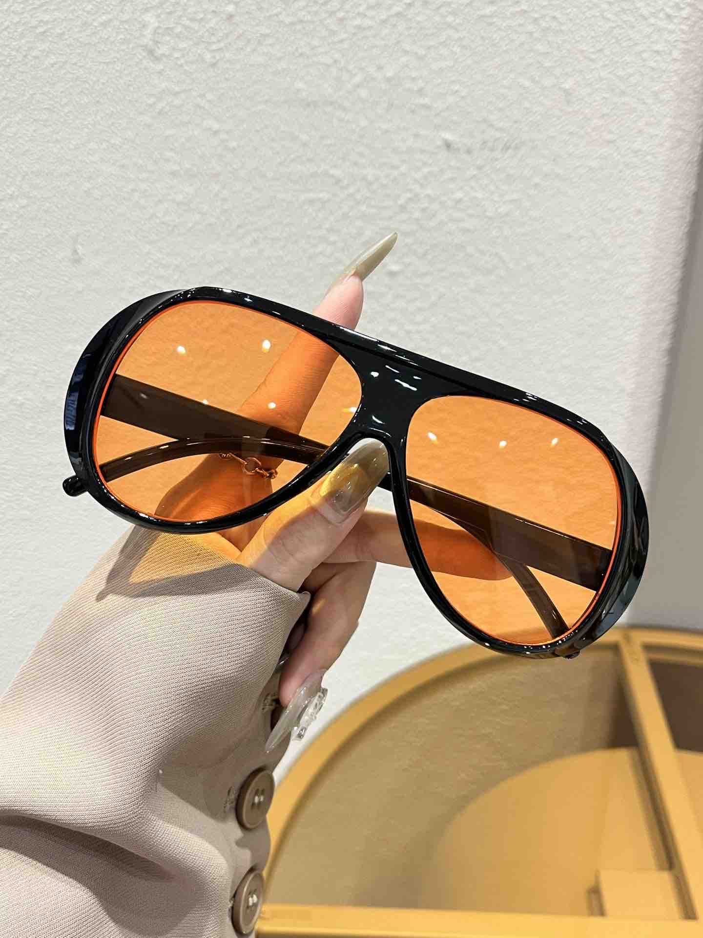 Retro Toad glasses - Image 2