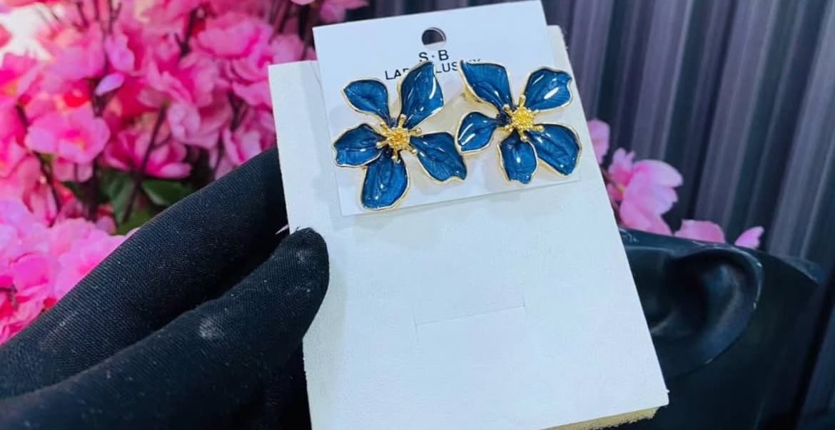 Petal earring - Image 7